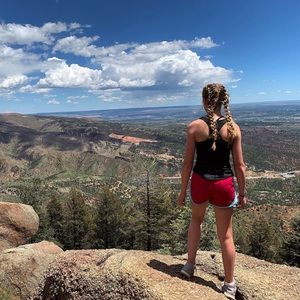 Meet your Posher, Andrea